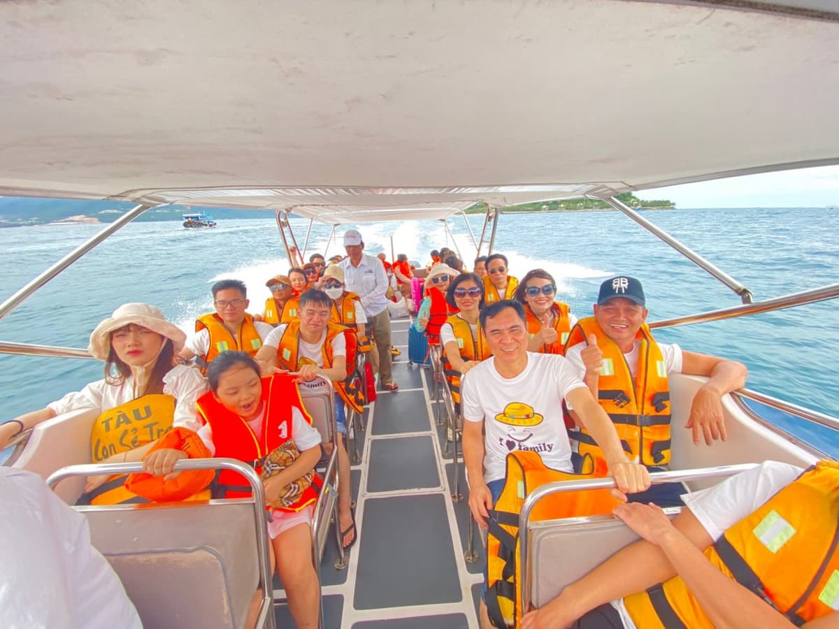 Nha Trang Island Hopping Tour
