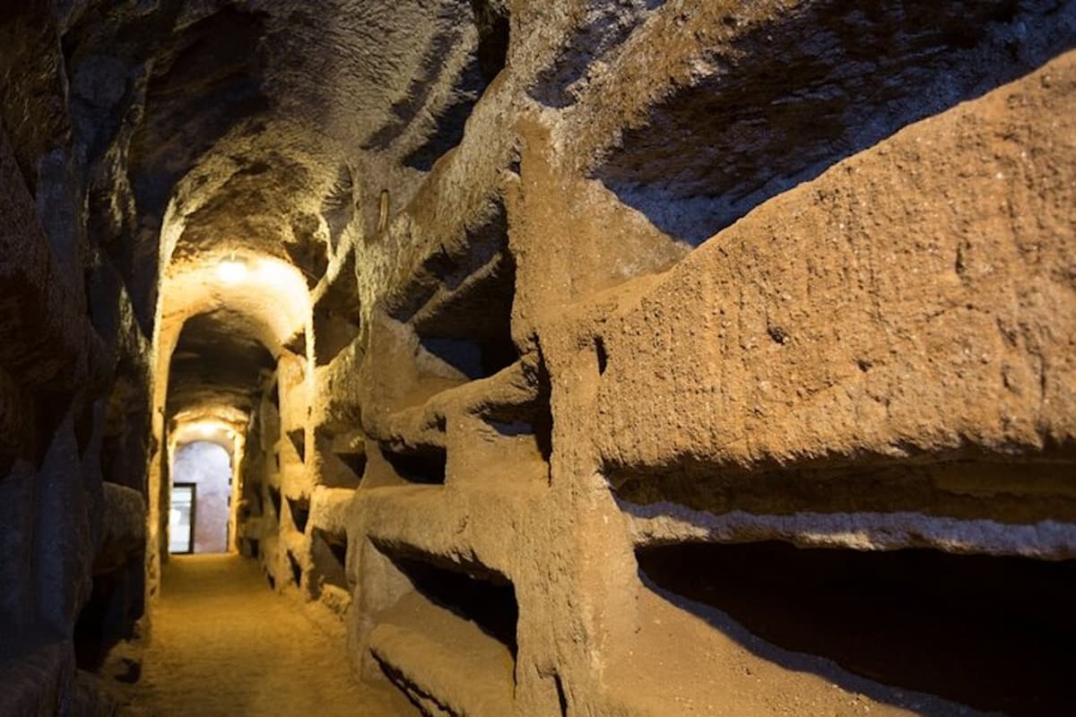 Rome Underground Tour: Capuchin Crypts, Christian Catacombs, Basilica of San Martino ai Monti