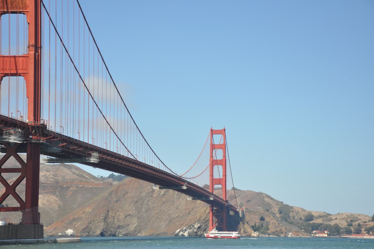 San Francisco Bay 1.5 Hour Bridge to Bridge Sightseeing Boat Cruise by Red and White Fleet