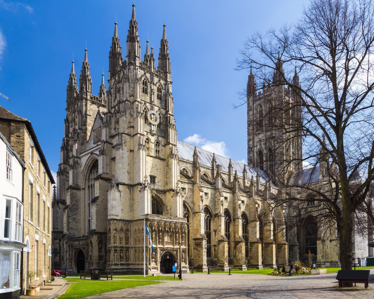 Leeds Castle, Canterbury, Dover, and Greenwich Tour from London