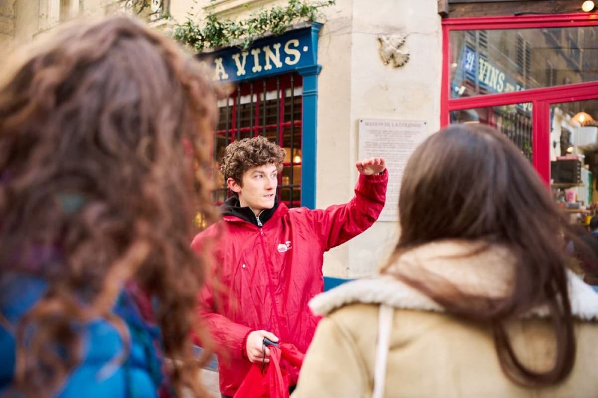 Notre Dame Cathedral Neighbourhood Guided Walking Tour