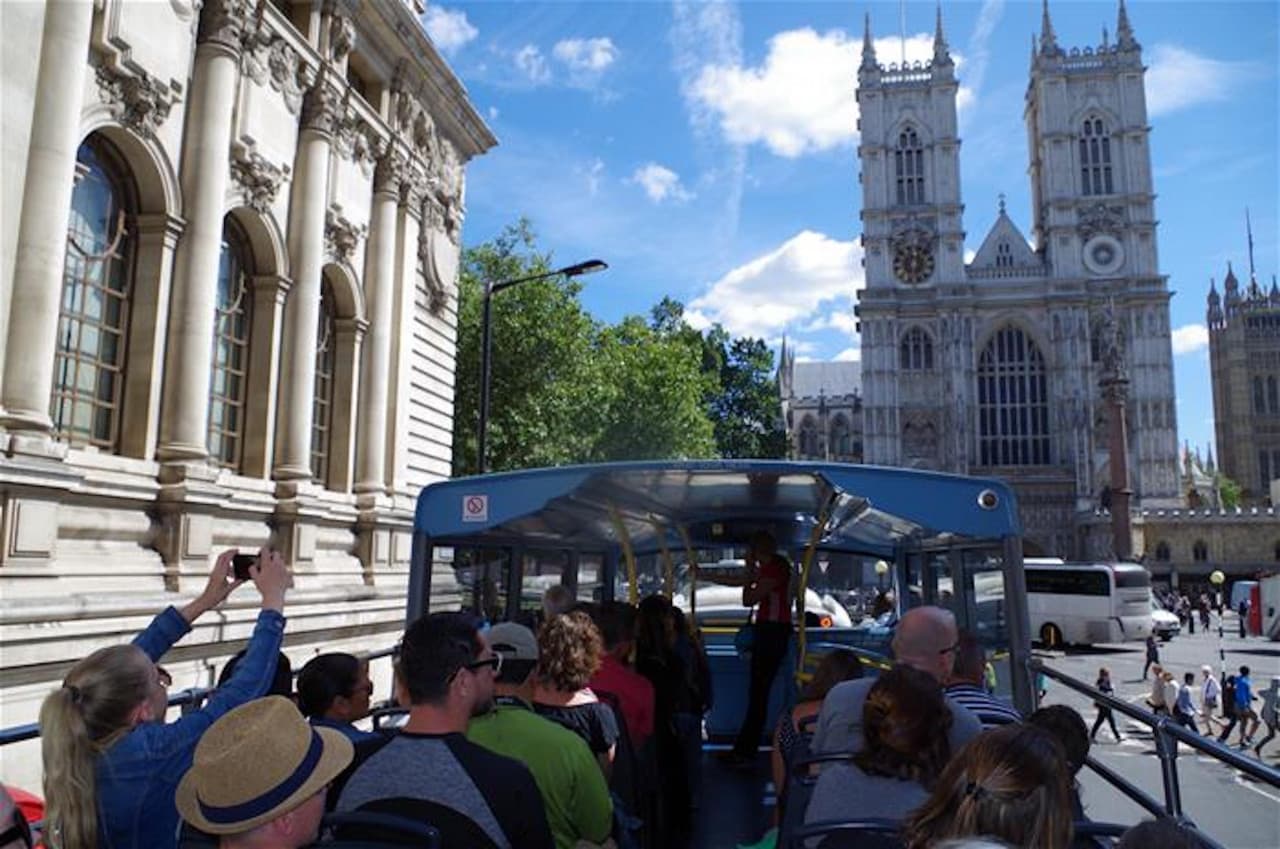 London Hop-on Hop-off Bus Tour - Gray Line London