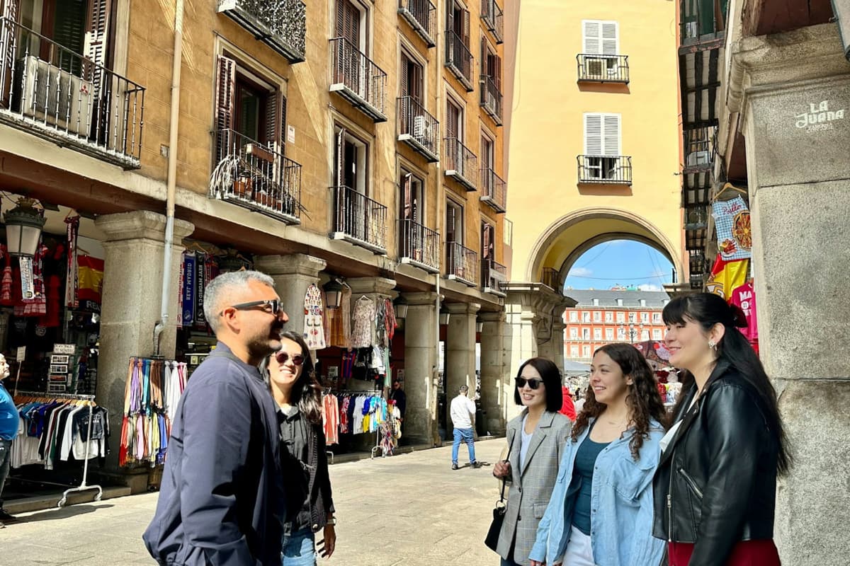 Madrid: 1.5-Hour Evening Walking Tour