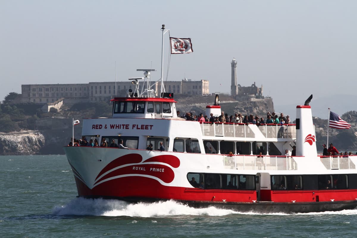 San Francisco Bay 1.5 Hour Bridge to Bridge Sightseeing Boat Cruise by Red and White Fleet
