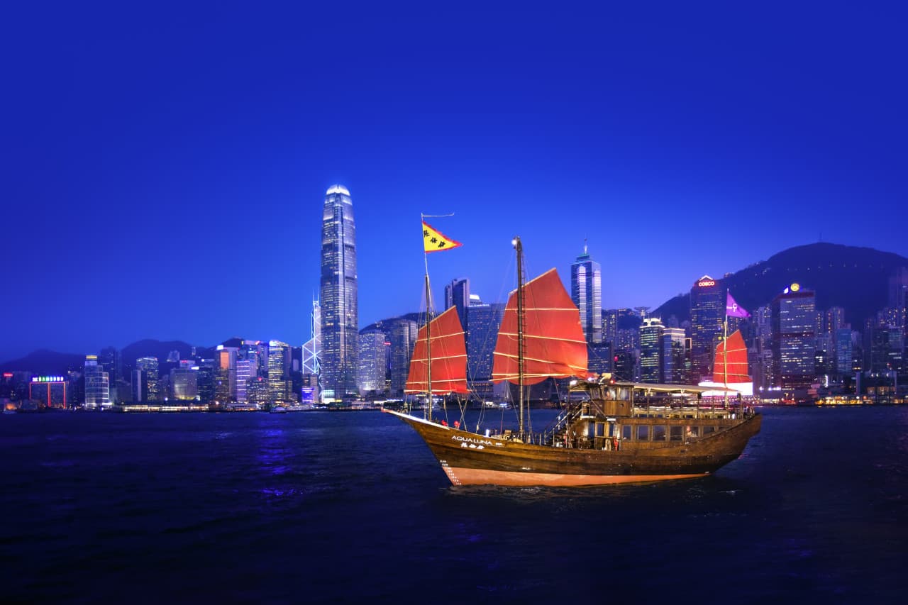 Aqualuna Victoria Harbour Cruise Ticket