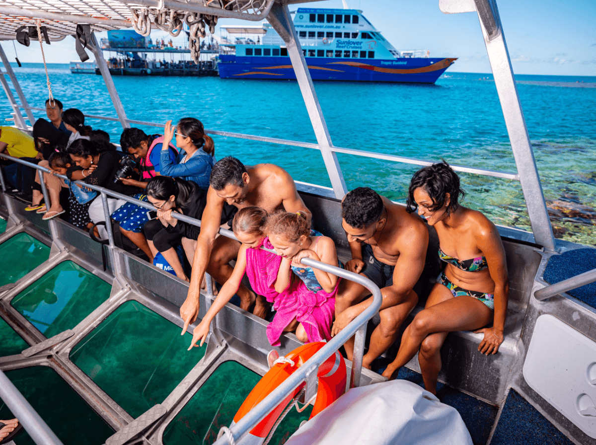 Great Barrier Reef Pontoon Full-Day Tour at Moore Reef