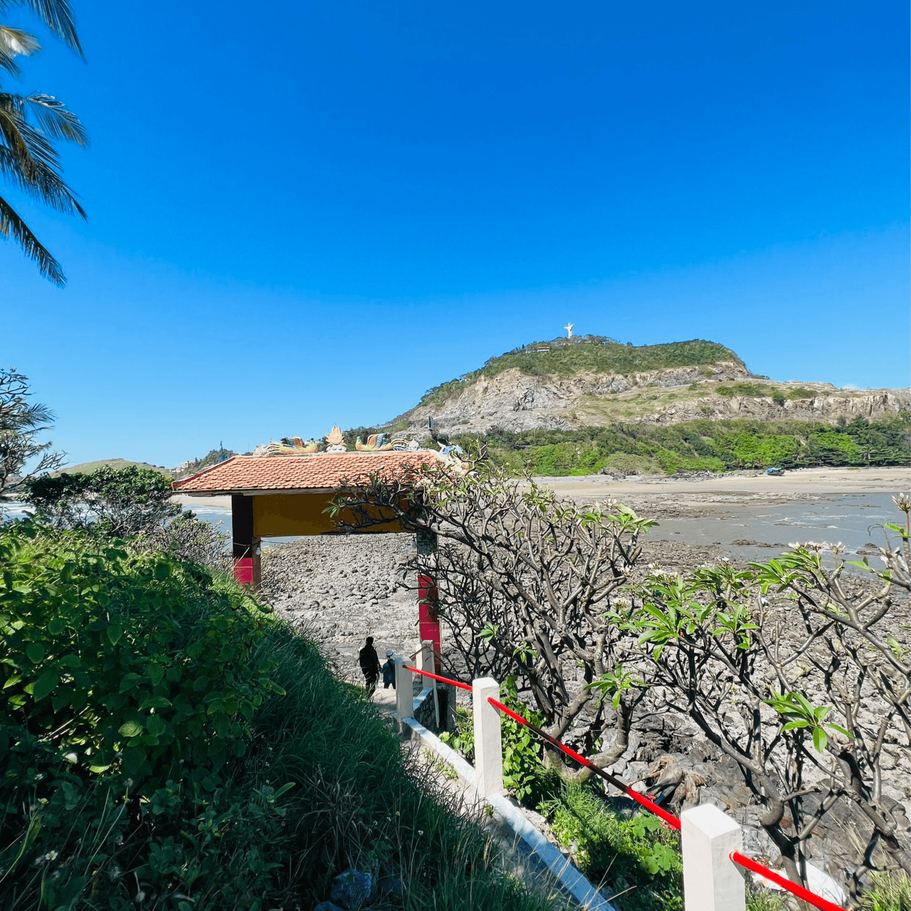 Vung Tau Full-Day Tour from Ho Chi Minh: Thuy Van Beach, Jesus Christ Statue, Thang Tam Temple – photo 16