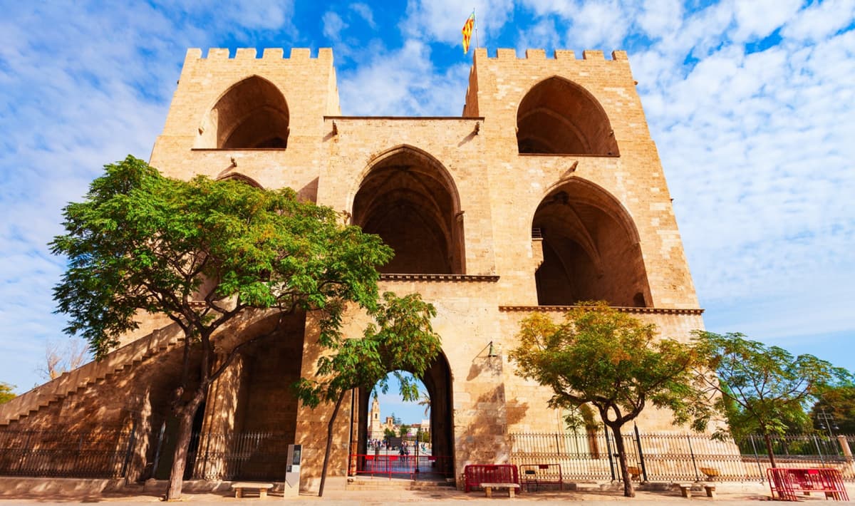 Serranos Towers Tour with English-Speaking Guide & Skip-the-Line Entry