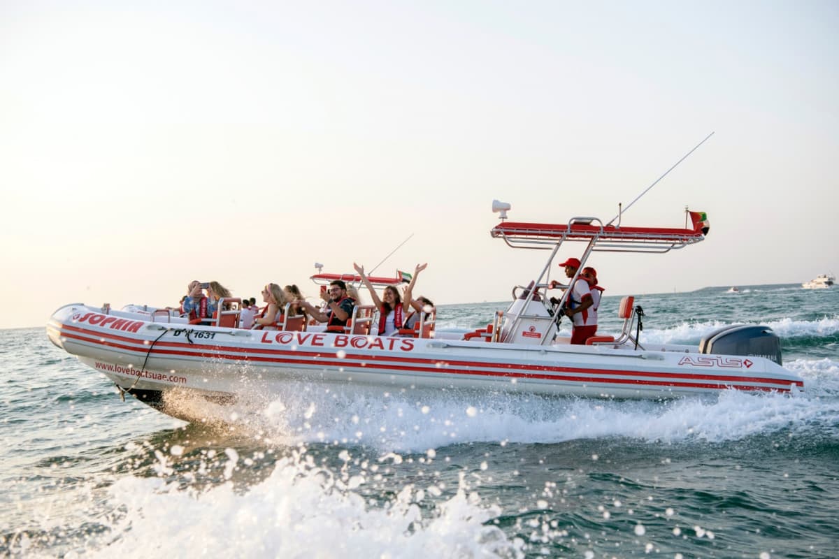 Love Boats - Dubai Marina Guided Sightseeing Boat Tour