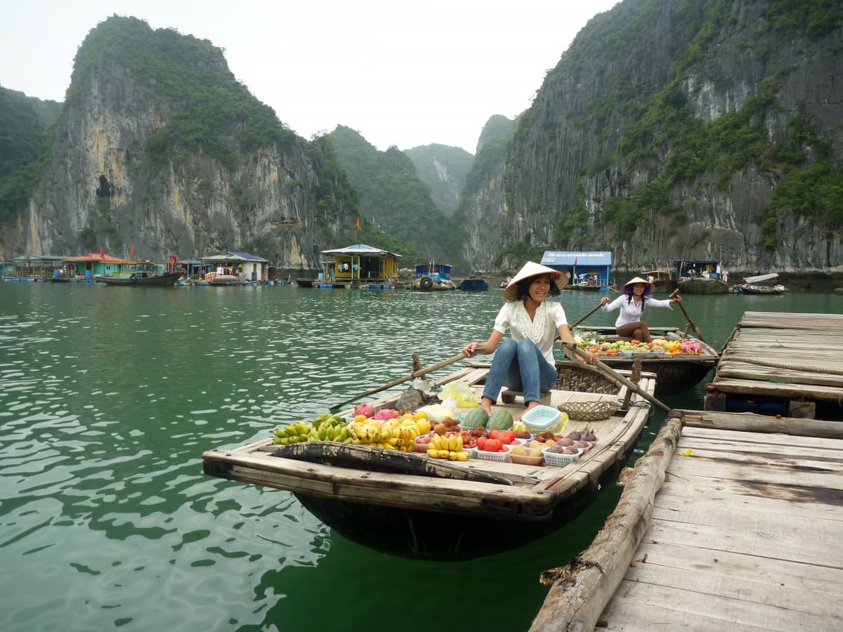 Ha Long Bay Cruise with Round Trip Transfer from Hanoi