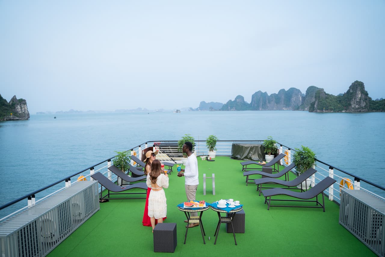 Ha Long Bay Cruise with Round Trip Transfer from Hanoi – photo 7