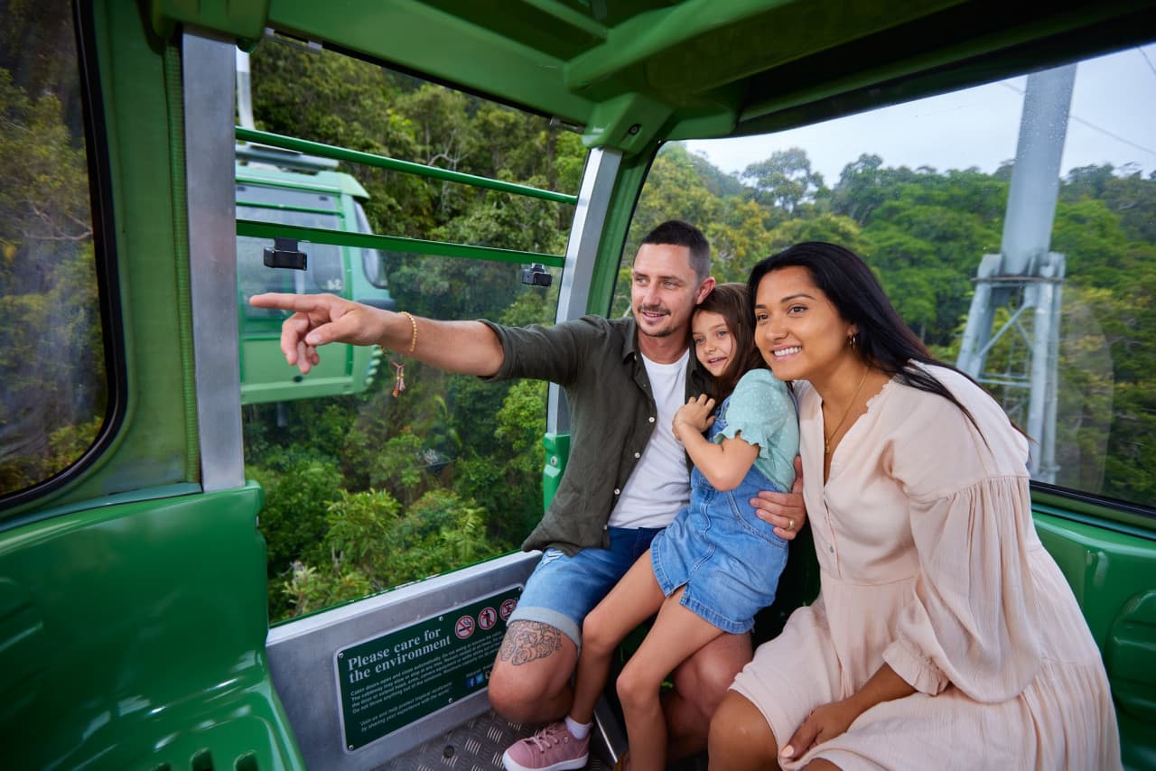 Full-Day Kuranda Tour with Skyrail Cableway, Scenic Railway and Rainforestation – photo 2