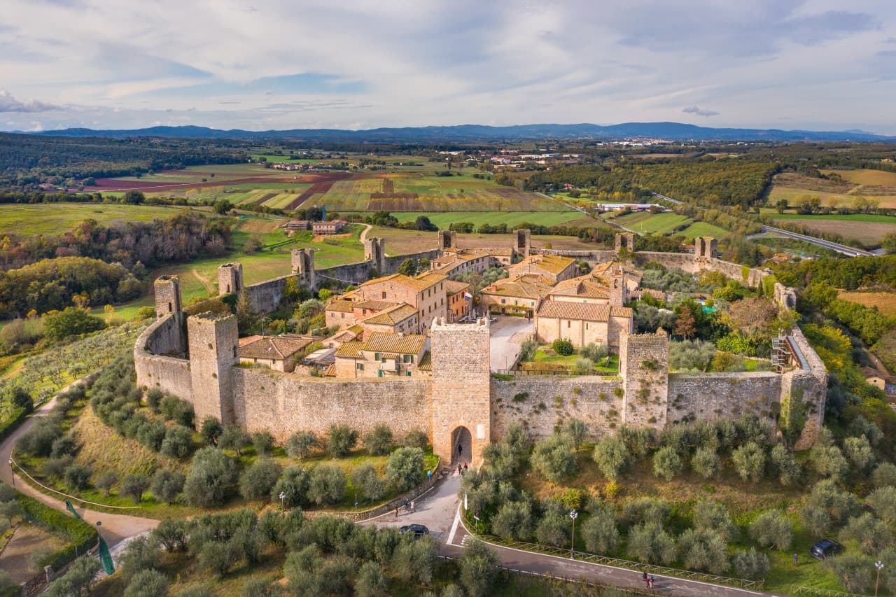Medieval Tuscany Tour from Florence: Monteriggioni, Montalcino, Pienza – photo 4