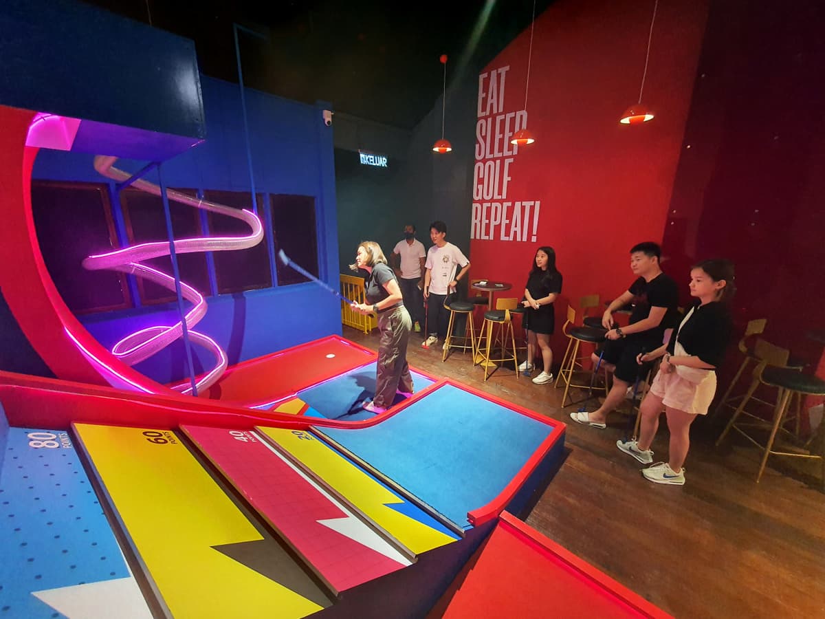 De'8000 Mini Golf Cafe Penang Ticket