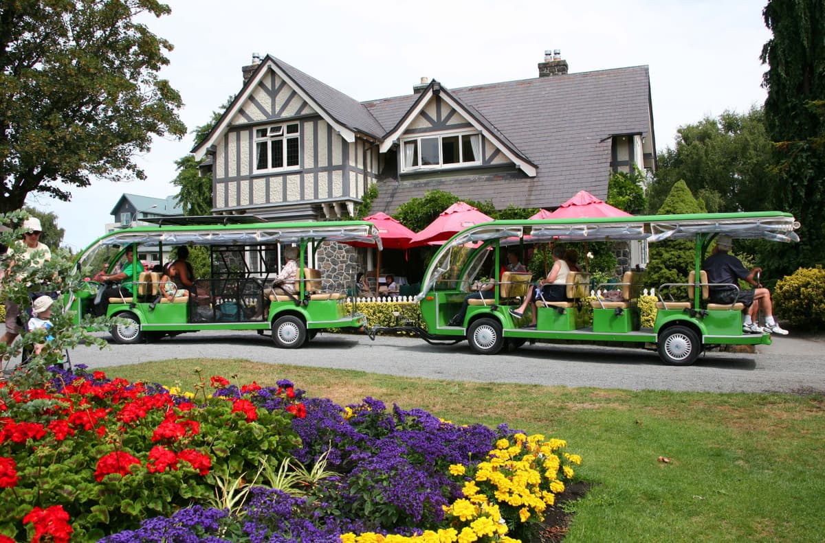 Christchurch Attractions - Christchurch Botanic Gardens - CHCTDCBGCHCDAYA