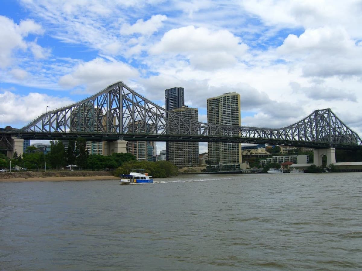 Brisbane City Tour with Beer Tasting and River Cruise