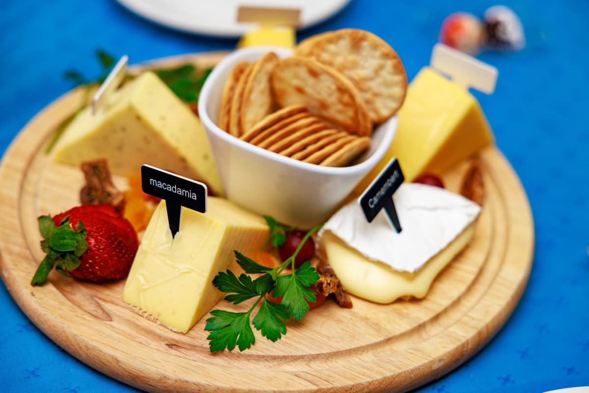 Australian Outback Food and Wine Tasting Tour from Port Douglas