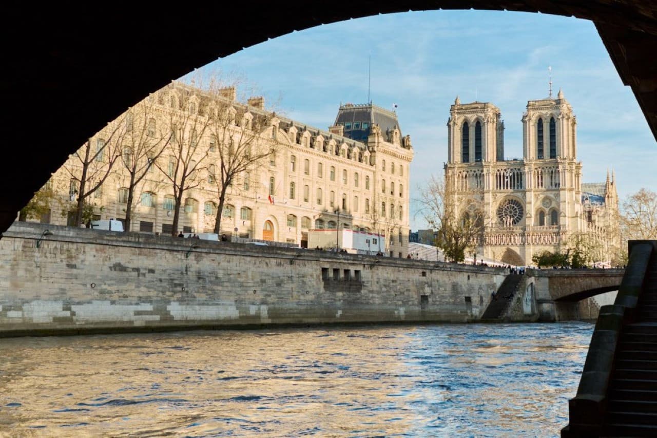 Notre Dame Cathedral Neighbourhood Guided Walking Tour