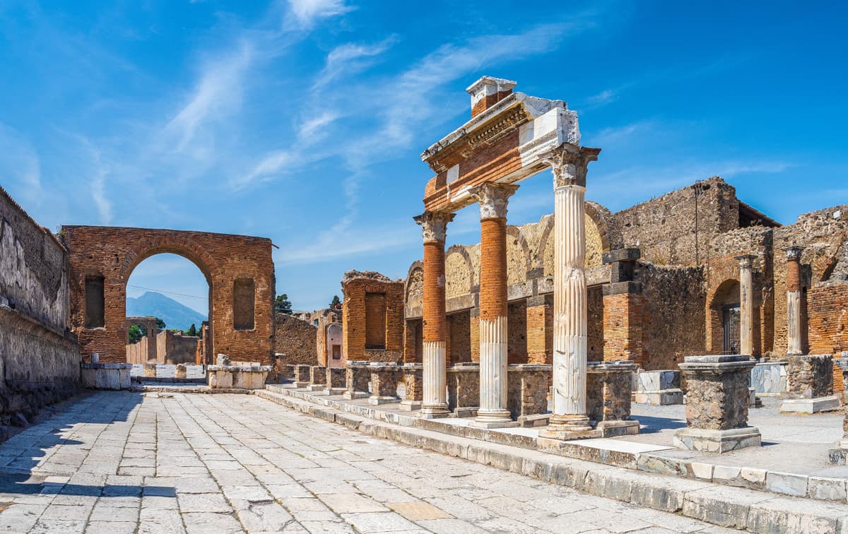 Pompeii and Naples Full-Day Tour from Rome