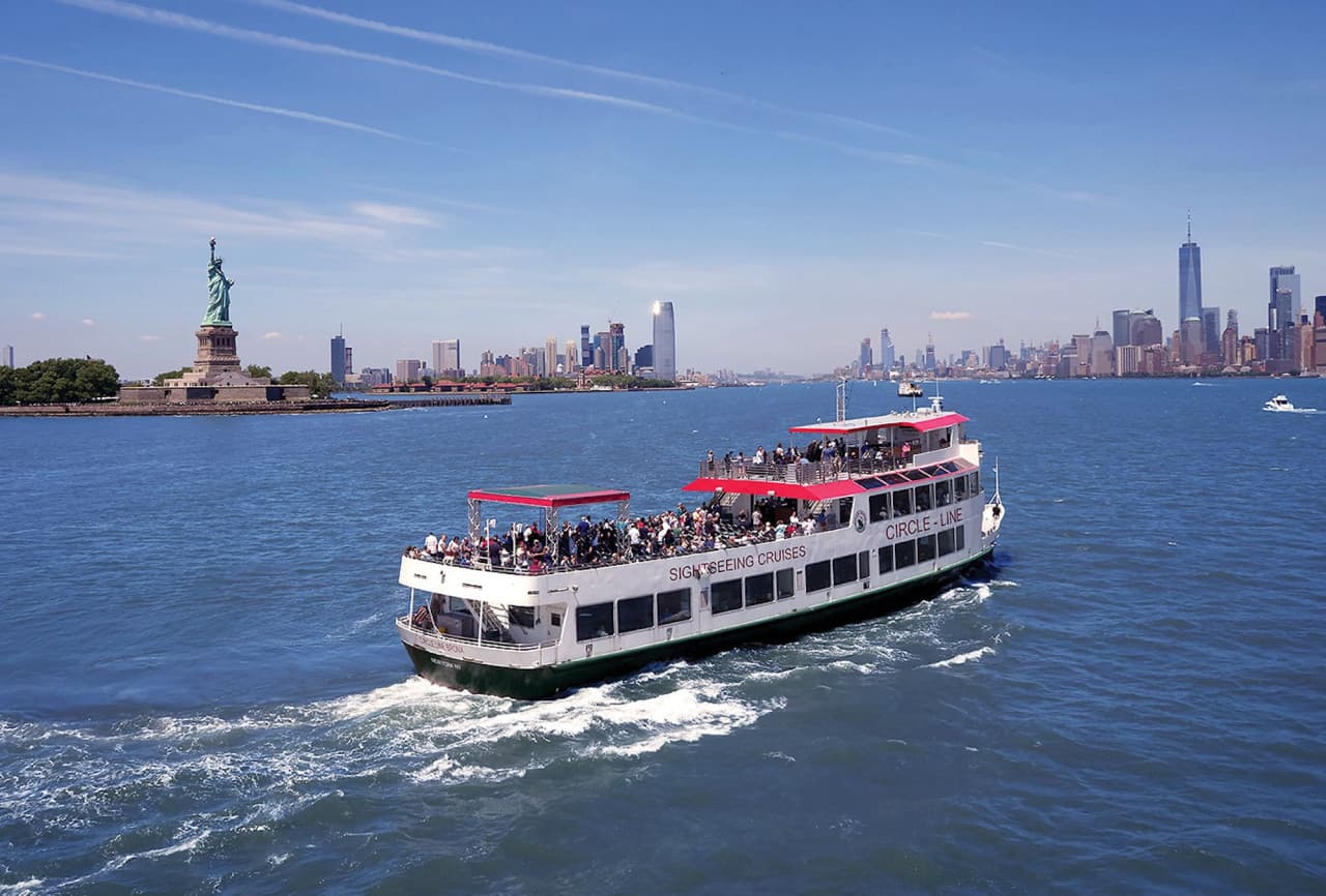 Circle Line "Statue of Liberty Midtown NYC" Cruise (1 hour): Reserved Straight-to-Board Ticket