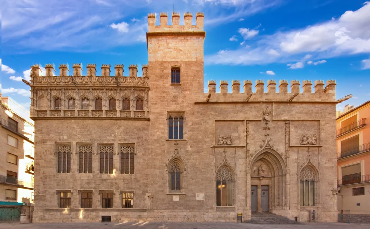 La Lonja de la Seda Tour with English-Speaking Guide & Fast Track Entry – photo 2