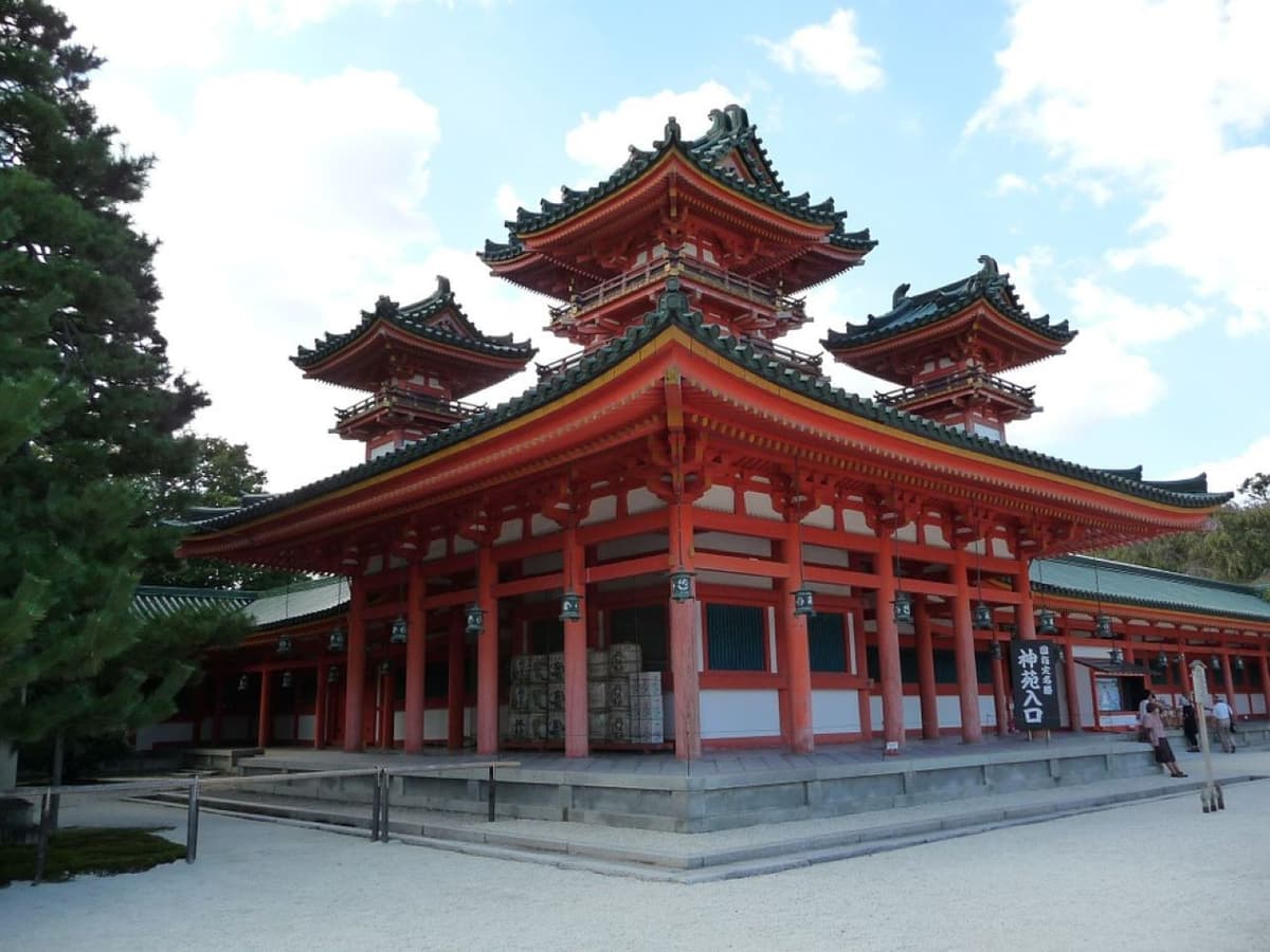 Kyoto Full-Day Tour: Nijo Castle, Kinkaku-ji,  Fushimi Inari Taisha, Kiyomizu-dera Temple