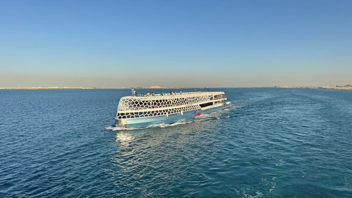Lotus Royale Mega Yacht - Dinner Cruise