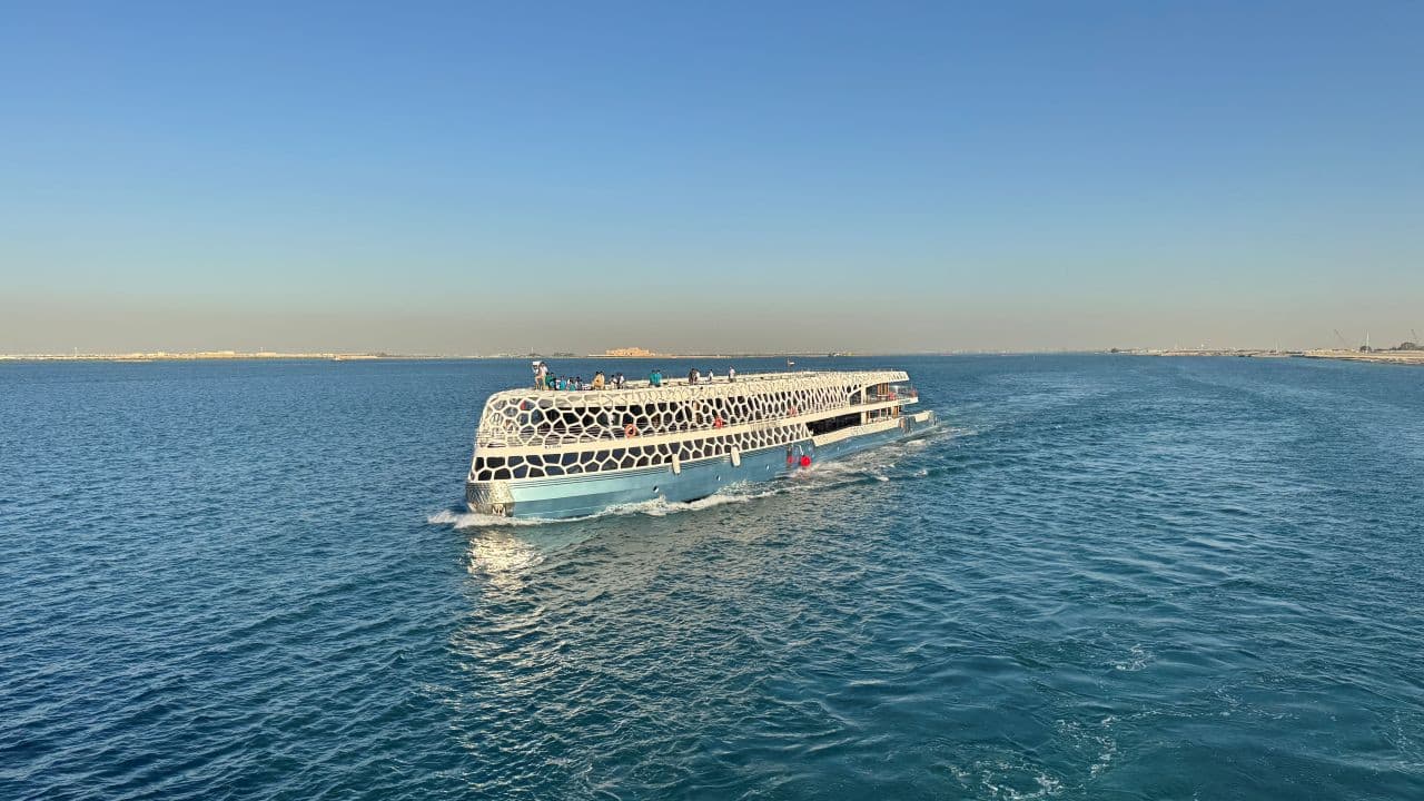 Lotus Royale Mega Yacht - Dinner Cruise