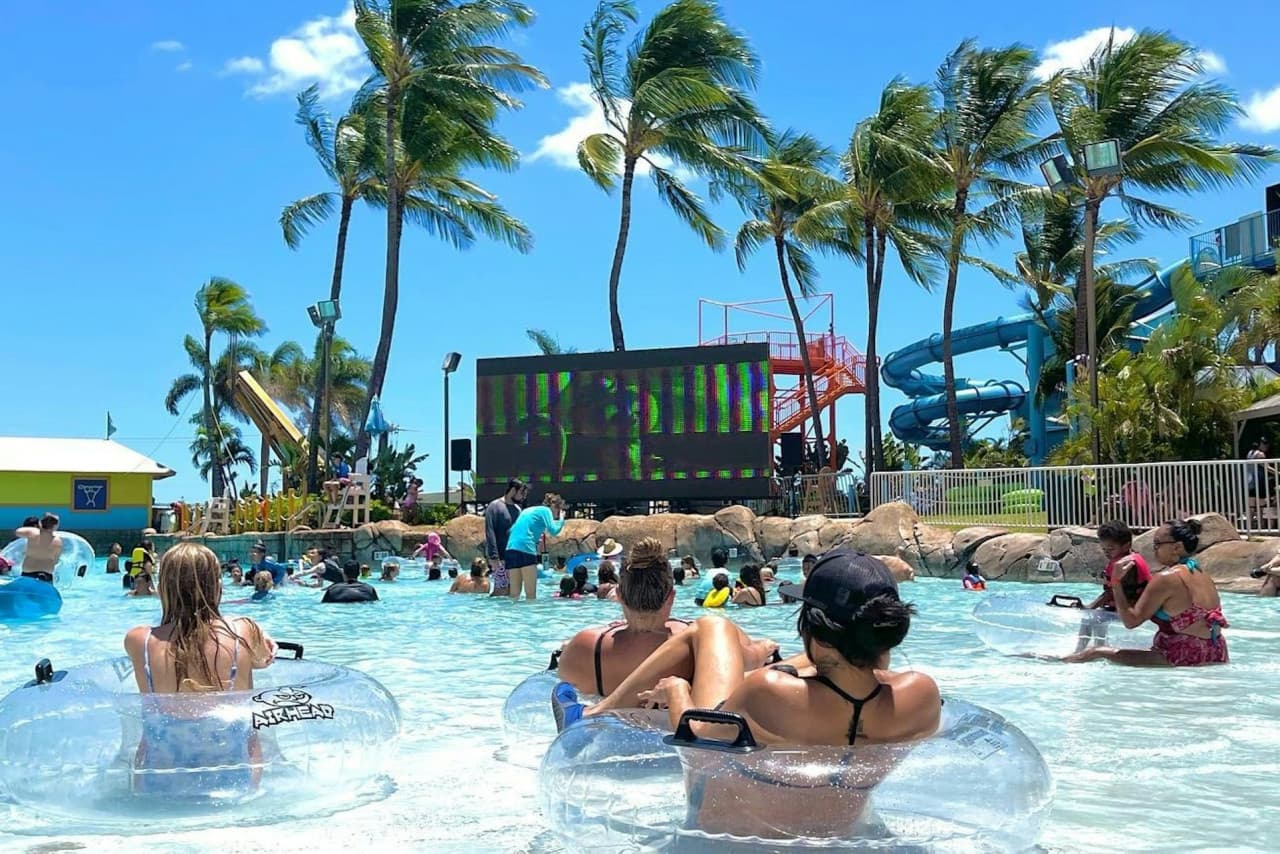 Hawaii: Wet 'n' Wild Ticket + Transportation from Waikiki