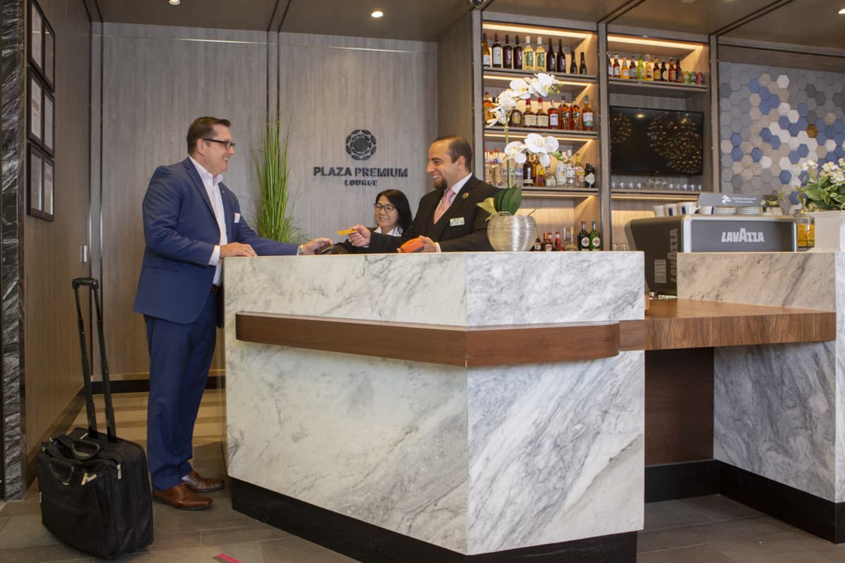 Plaza Premium Lounge - Dallas Fort Worth International Airport Terminal E