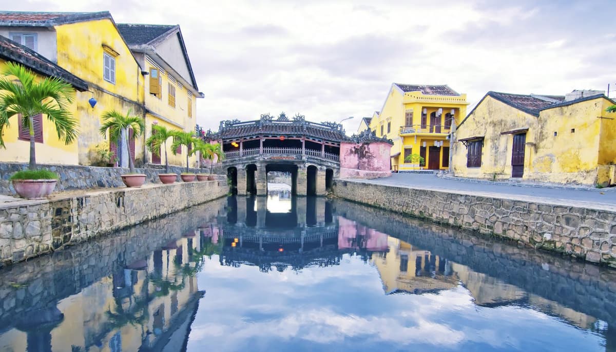 Marble Mountains and Hoi An Ancient Town Half-Day Tour from Da Nang