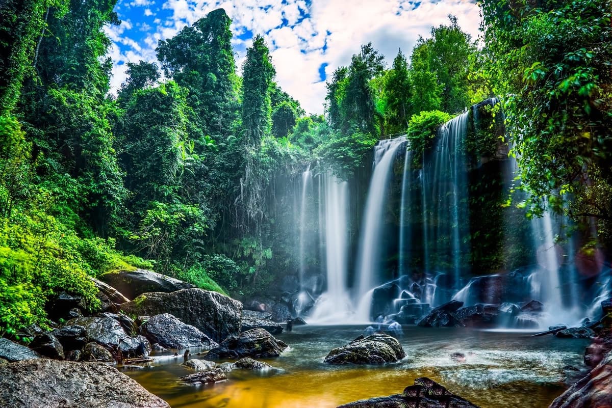 Pagoda and One Thousand Lingas Tour in Phnom Kulen