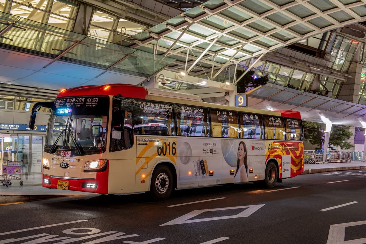 Airport Limousine Bus Transfers from Incheon International Airport to Seoul