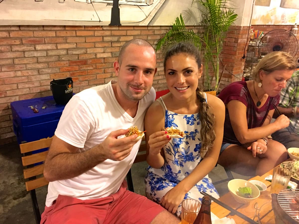 Hanoi Weekend Night Market and Street Food Tour