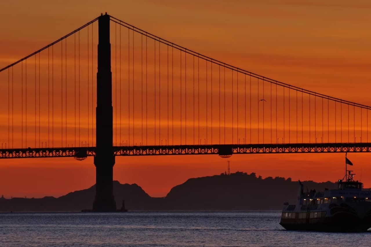 San Francisco Bay 2 Hour Sunset or Evening Sightseeing Boat Cruise by Red and White Fleet