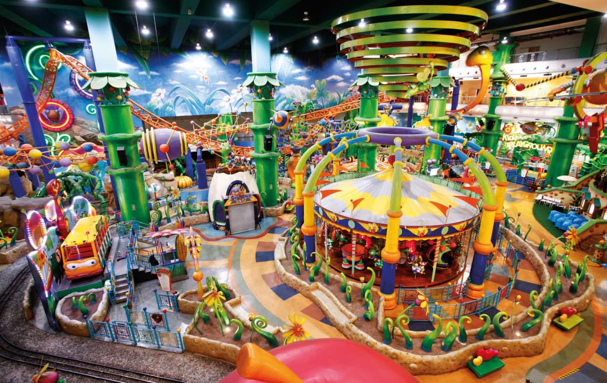 COMBO: Aquaria KLCC + Berjaya Times Square Theme Park Tickets