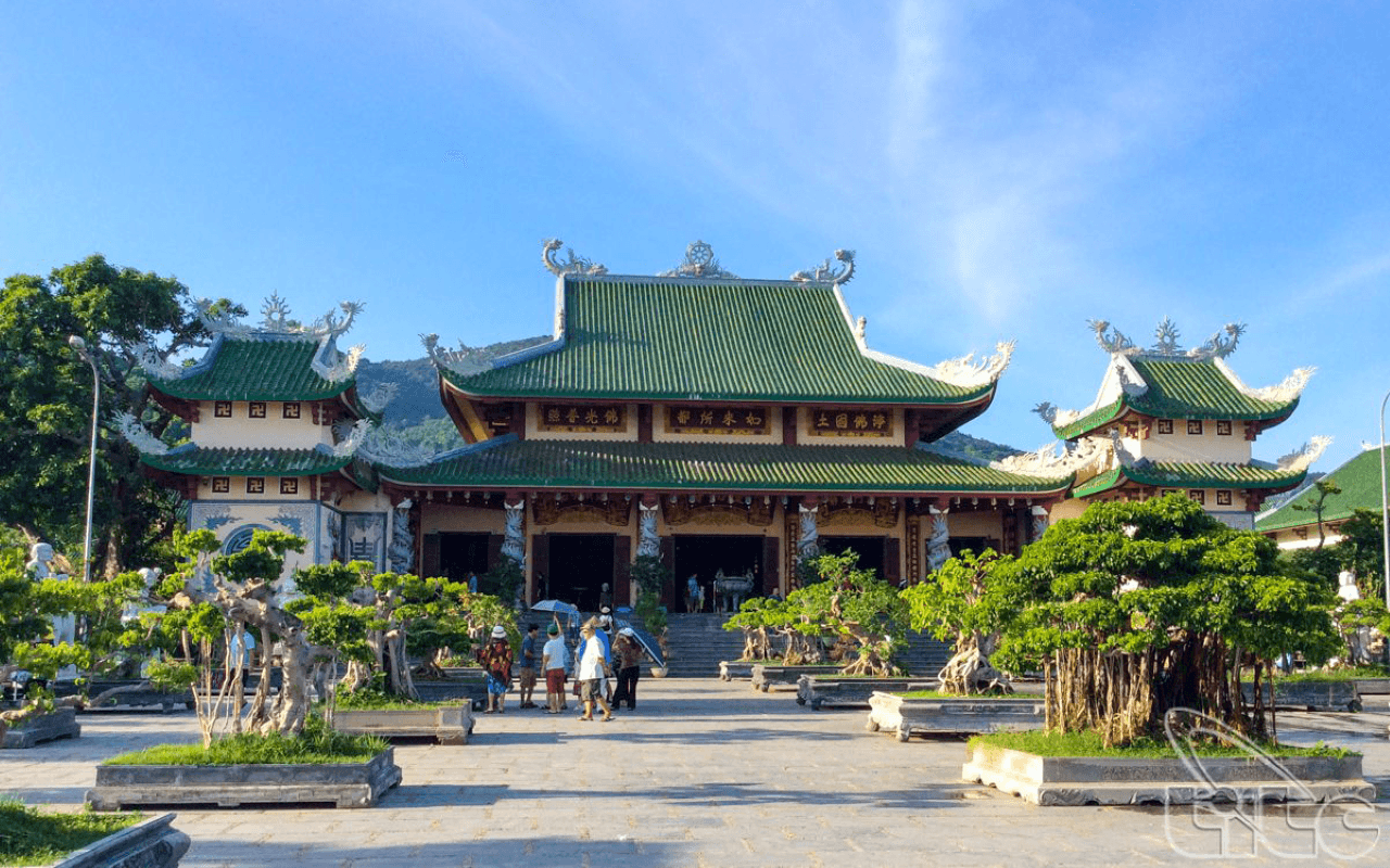 Son Tra Peninsula, Marble Mountains, and Hoi An Ancient Town Half-Day Tour from Da Nang – photo 7