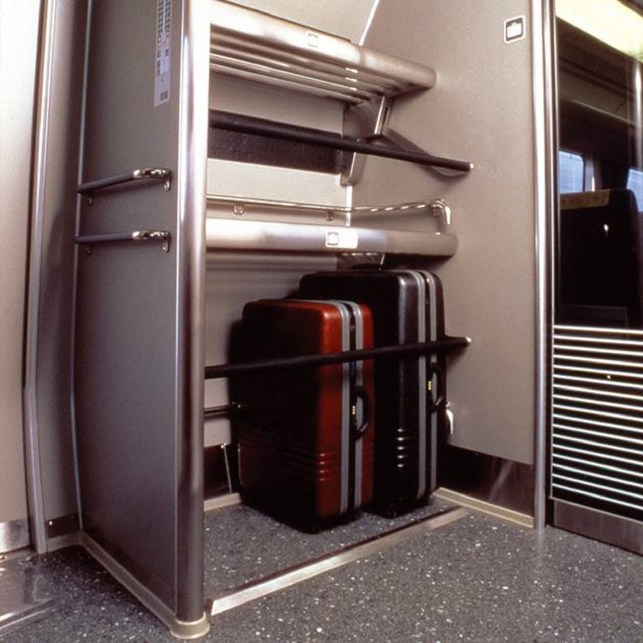 Haruka Airport Express - Between Kansai Airport and Kyoto – photo 2