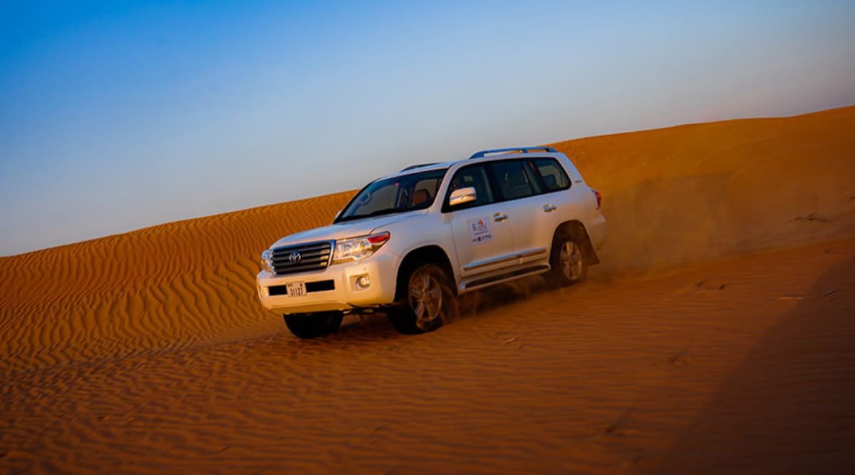 Premium Evening Desert Safari Tour from Dubai with BBQ Dinner