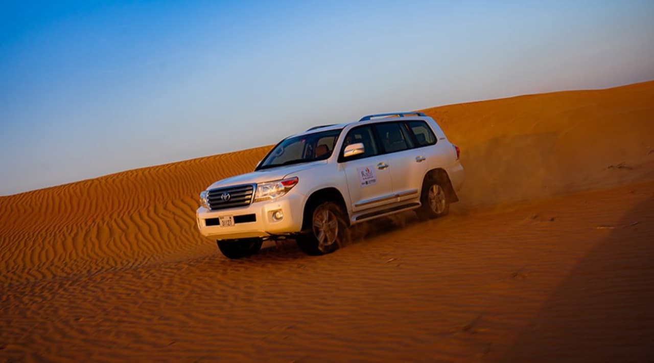 Premium Evening Desert Safari Tour from Dubai with BBQ Dinner