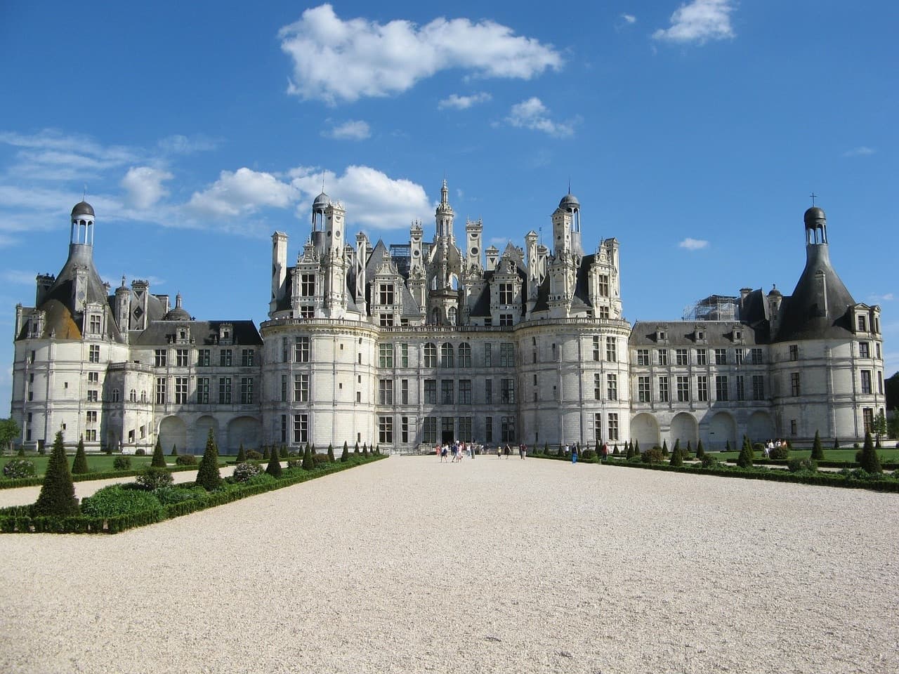 Loire Valley Tour from Paris: Chambord, Chenonceau, and Cheverny Castles – photo 13