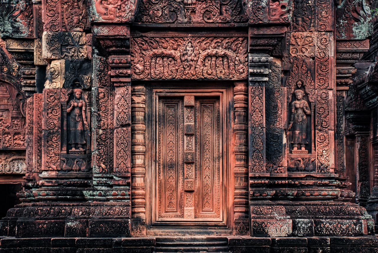 Banteay Srei Tour