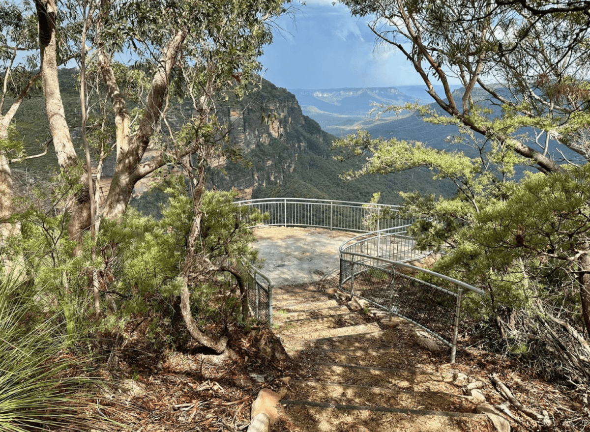 Blue Mountains Private Helicopter and 4WD Tour from Sydney