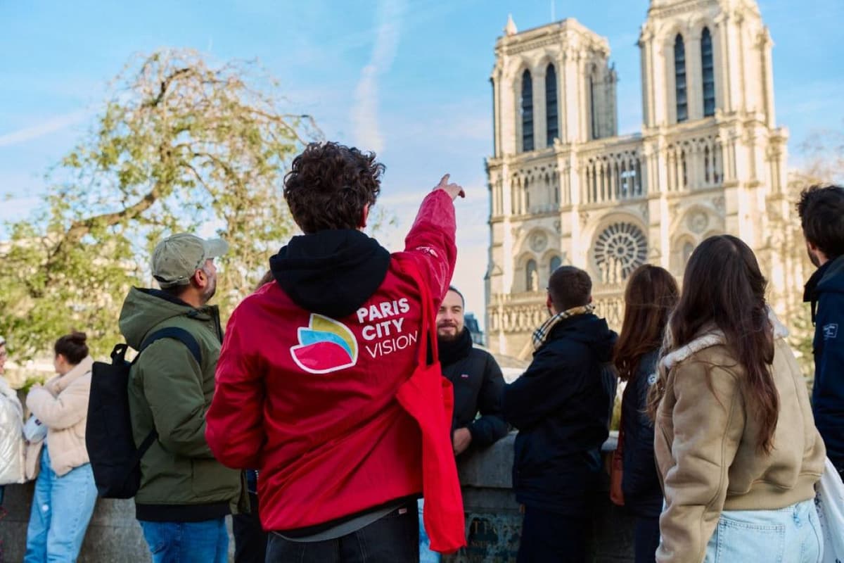 Notre Dame Cathedral Neighbourhood Guided Walking Tour