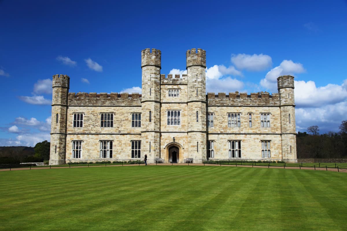 Leeds Castle, Canterbury, Dover, and Greenwich Tour from London