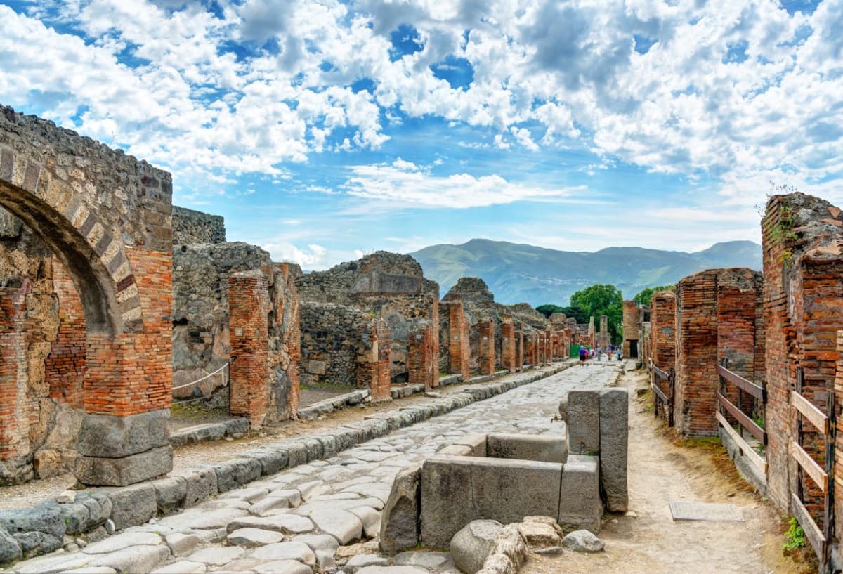 Pompeii and Naples Full-Day Tour from Rome