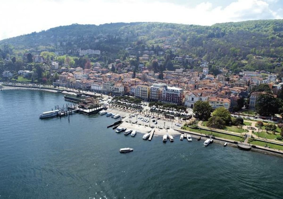 Lake Maggiore & Borromean Islands: Hop-on Hop-off Boat Ticket