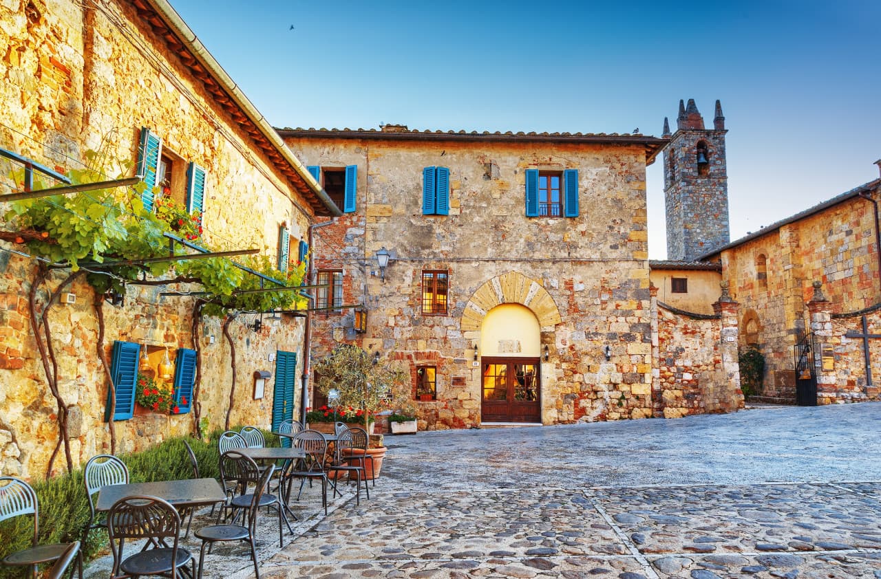Medieval Tuscany Tour from Florence: Monteriggioni, Montalcino, Pienza – photo 6