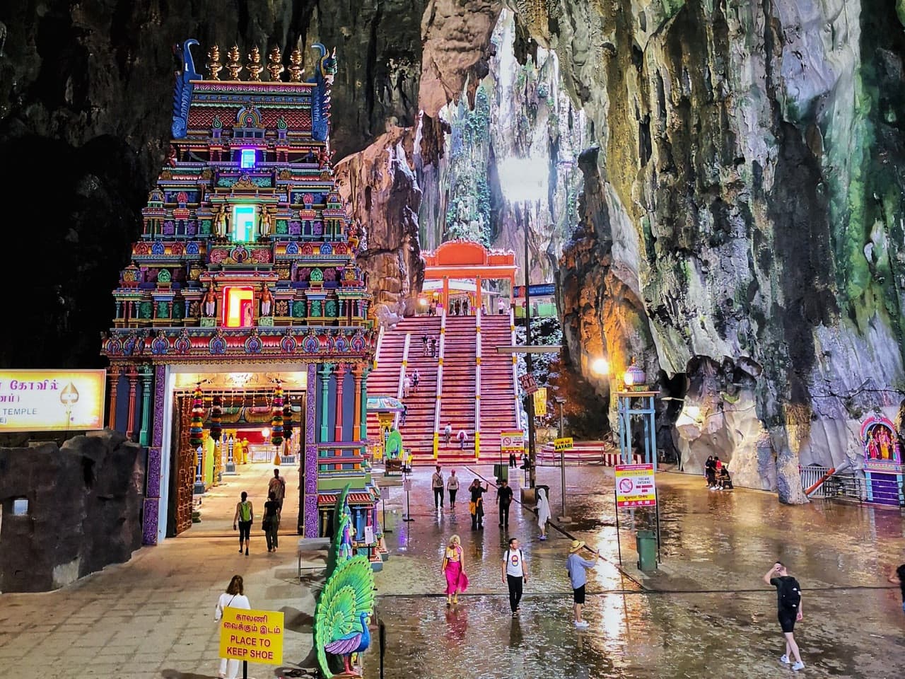 Colmar Tropicale Bukit Tinggi and Batu Caves Tour from Kuala Lumpur