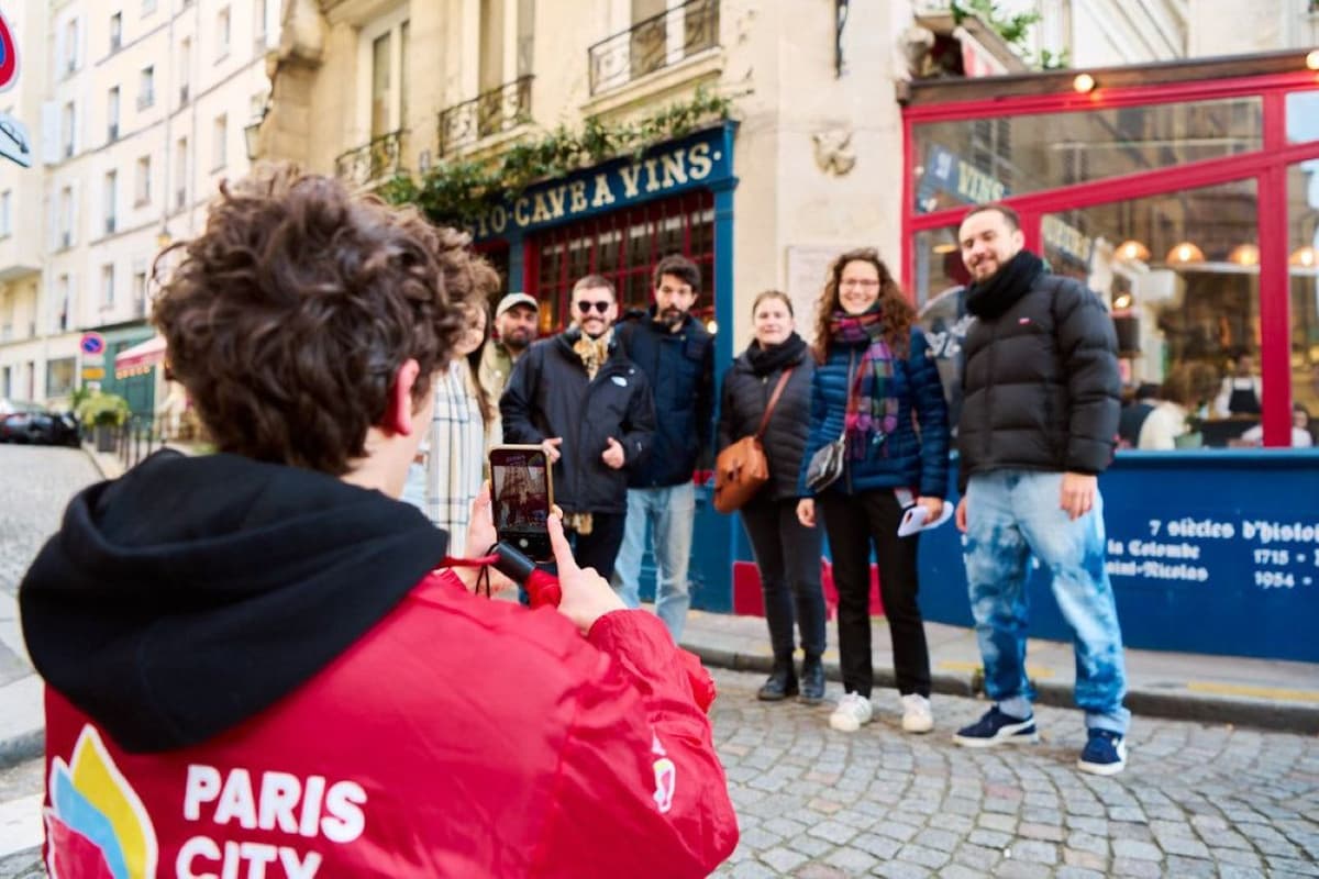 Notre Dame Cathedral Neighbourhood Guided Walking Tour